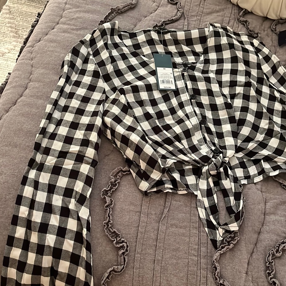 cropped shirt